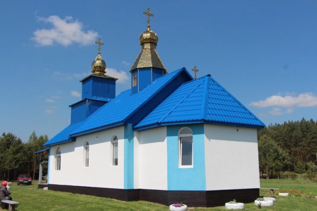У селі на Волині вперше освятили храм. ФОТО