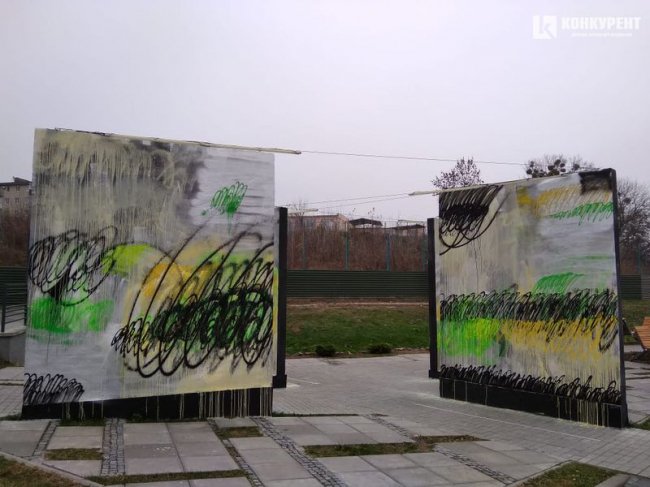 У луцькій галереї просто неба – нова експозиція. ФОТО