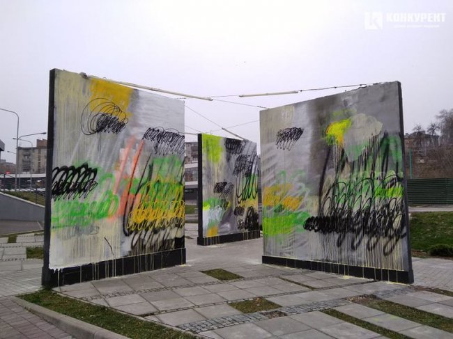 У луцькій галереї просто неба – нова експозиція. ФОТО