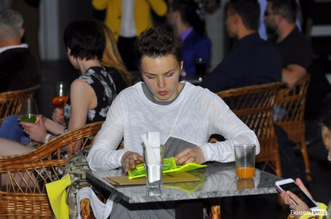 Свято краси і моди: як мийку в Луцьку перетворили на модний подіум