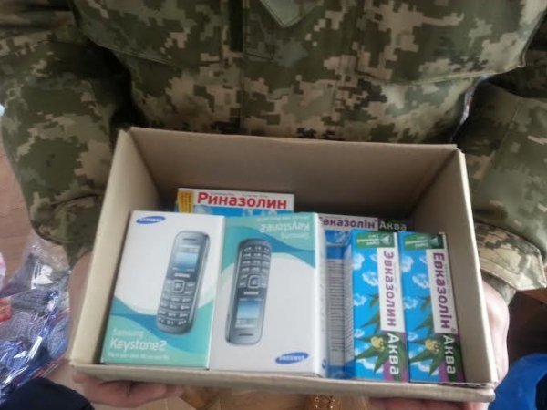 Луцькі волонтери передали допомогу розвідникам 14 бригади. ФОТО
