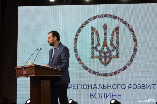 Повстанські пісні, зізнання в любові і до чого тут ва(Зе)лін: як на Волинь Порошенко приїздив. ФОТОРЕПОРТАЖ