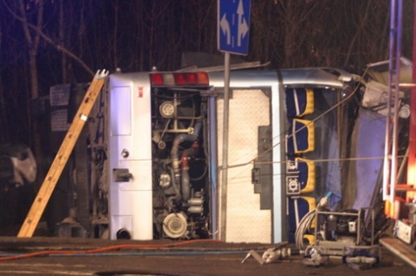 У Польщі в аварію потрапив автобус із туристами. ФОТО