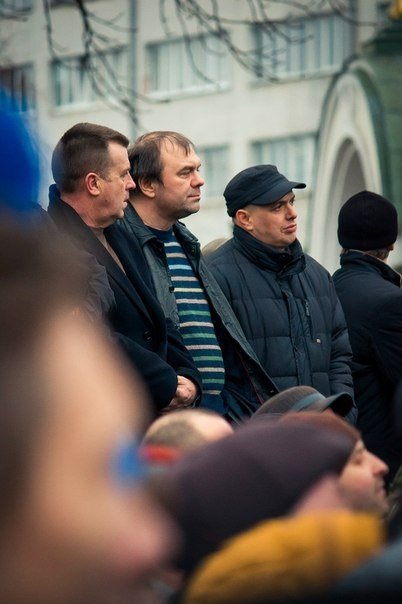 Як у Луцьку «Беркут» ставав на коліна. ФОТО