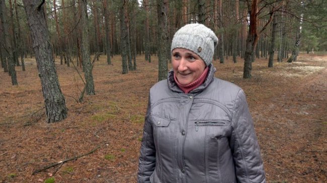 «Ходимо, поки не випаде сніг»: як у селах на Волині збирають пізні осінні гриби