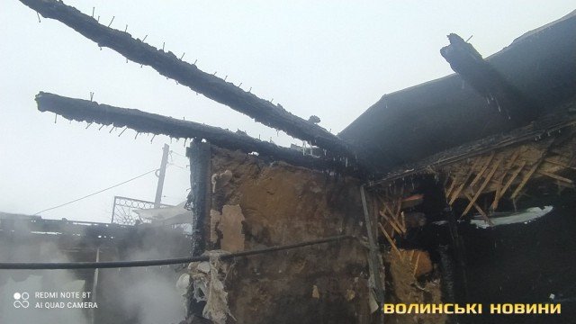 У багатодітної сім'ї згорів будинок, у який вона хотіла заселитися: необхідна допомога. ФОТО