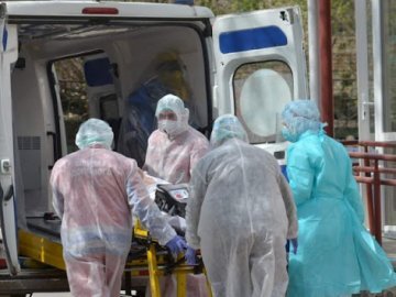 За останню добу від коронавірусу померли 9 волинян