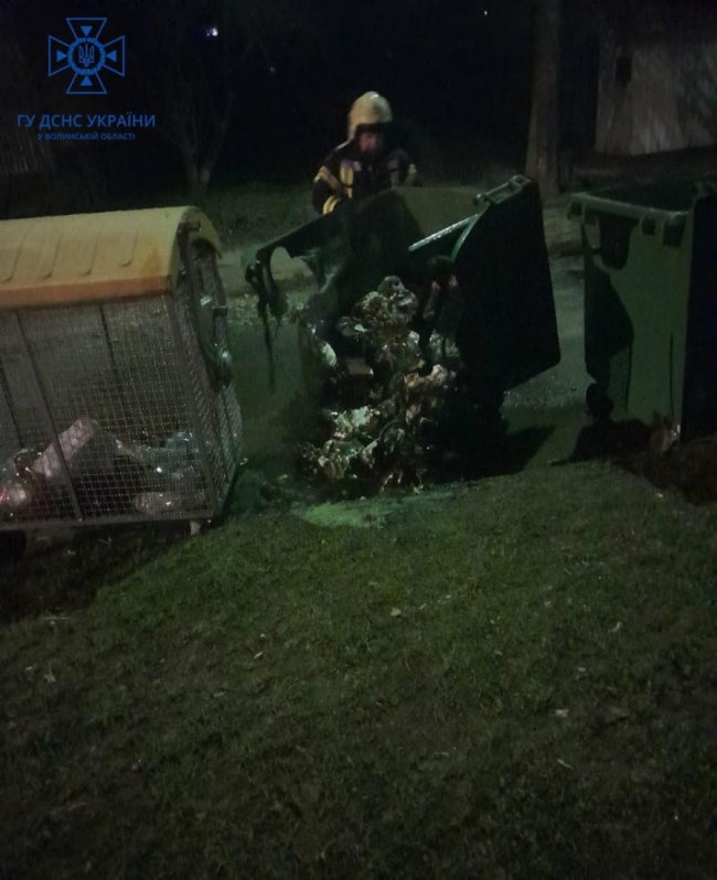 У Луцьку рятувальники ліквідували три пожежі: горіли квартира, контейнер та балкон