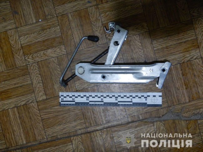 На Волині 18-річний злодій викрав з автомобіля запчастини та інструменти