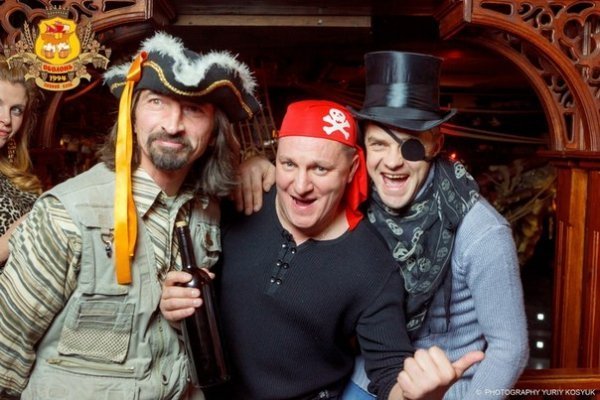 Піратська вечірка в луцькому клубі. ФОТО. ВІДЕО