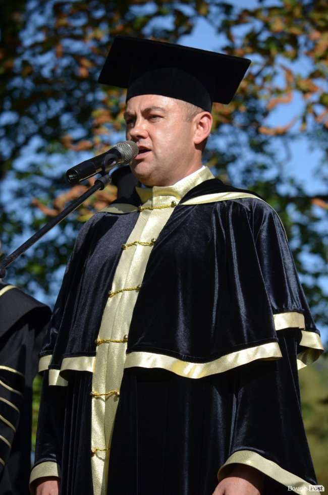  Як у луцькому «політесі» вітали першокурсників. ФОТОРЕПОРТАЖ