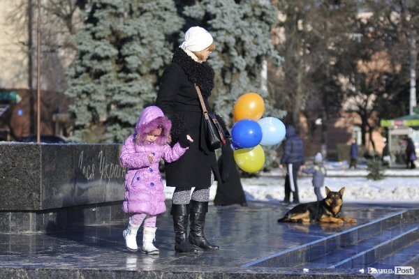 Віче на луцькому Євромайдані. ФОТО