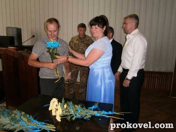 Дванадцять ковельських героїв АТО отримали посвідчення. ФОТО