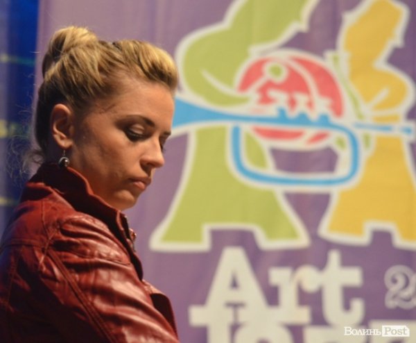 Луцький замок зустрічав останню ніч літа джазом. ФОТО 