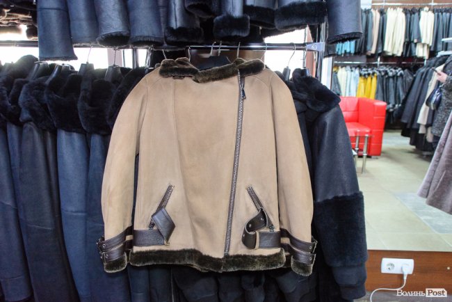 У магазині шкіри та хутра «Steel» у центрі Луцька пропонують шалені знижки*
