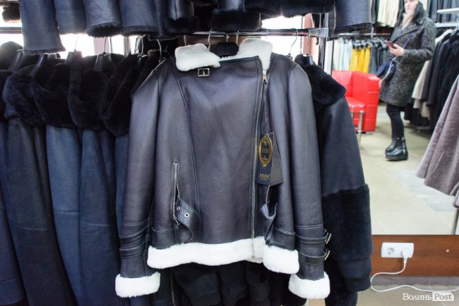 У магазині шкіри та хутра «Steel» у центрі Луцька пропонують шалені знижки*