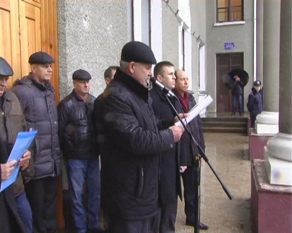 У Нововолинську мітингують шахтарі. ФОТО