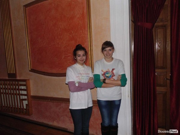 У Луцьку волонтери організували концерт. ФОТО