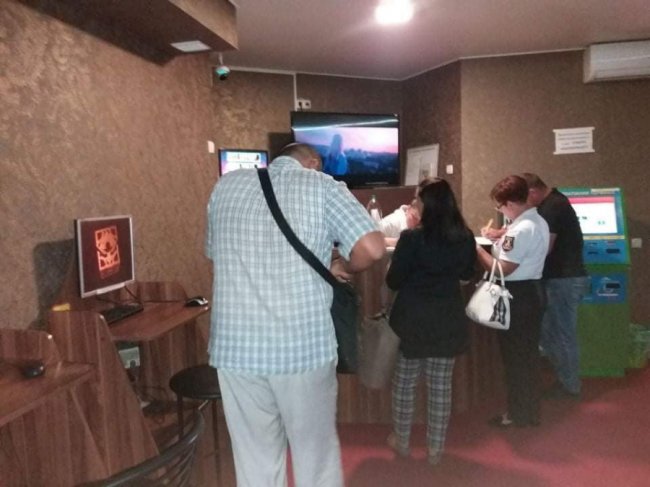 У Луцьку знову «трусили» гральні заклади. ФОТО