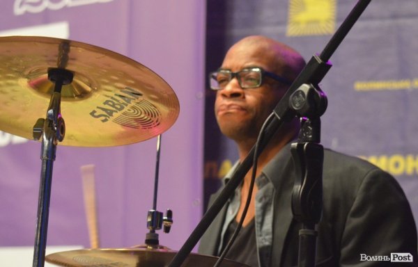 Луцький замок зустрічав останню ніч літа джазом. ФОТО 