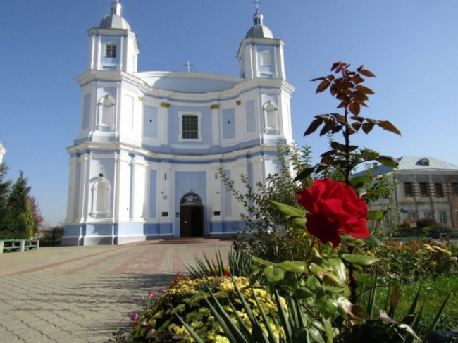 Краса золотої осені у місті на Волині. ФОТО