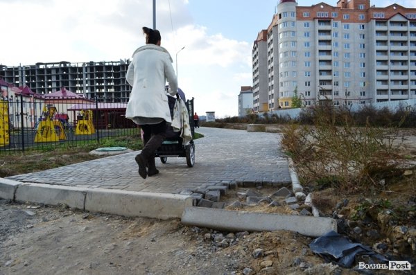 Як будують нову школу в Луцьку. ФОТО