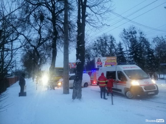 У Луцьку біля Старого ринку – аварія з потерпілими. ФОТО