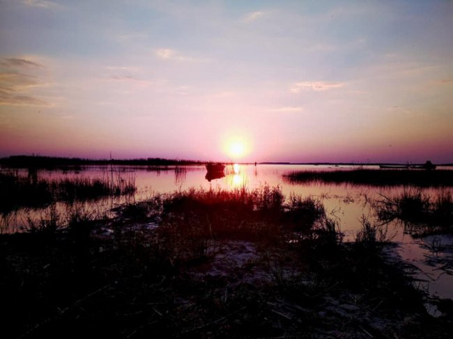 Захопливі світлини заходу сонця на Світязі. ФОТО