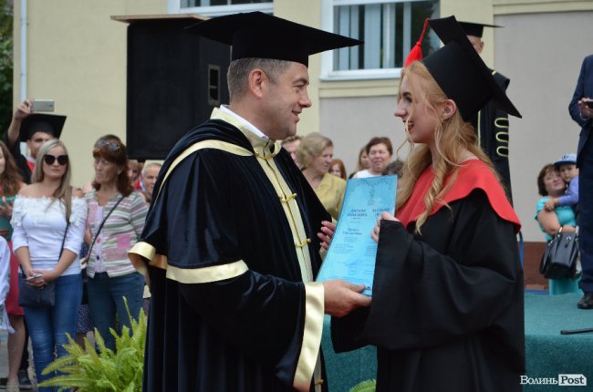 У луцькому політесі «відгуділи» випускний. ФОТО