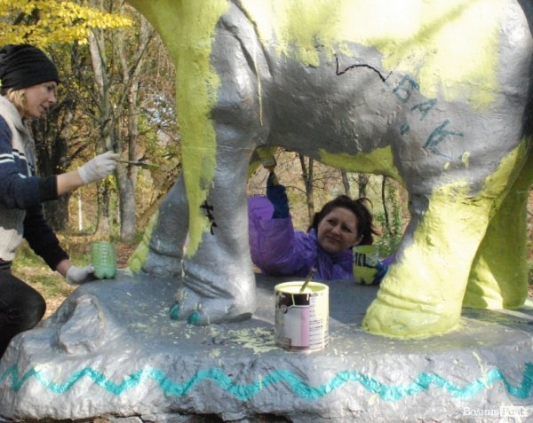 Луцького слоника перефарбували. ФОТО