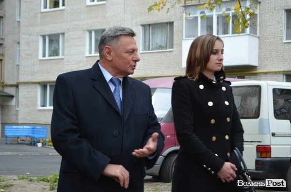 У Луцьку відремонтували двір за 2,5 мільйона. ФОТО