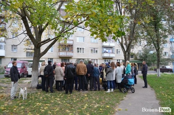 У Луцьку відремонтували двір за 2,5 мільйона. ФОТО