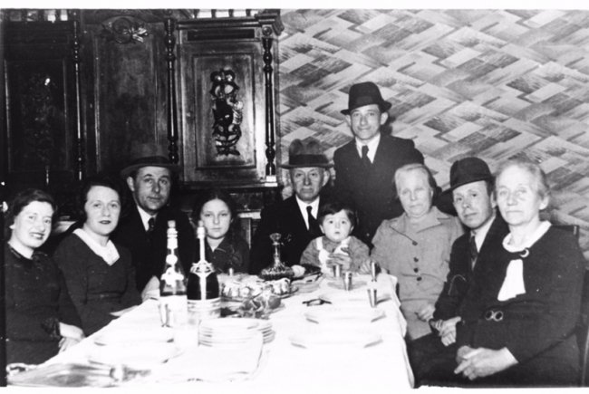 Опублікували нові довоєнні фото лучан