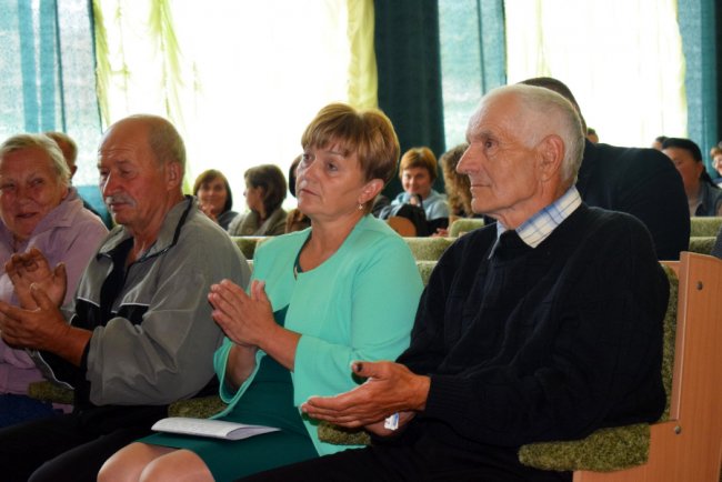 «Маємо вернути в життя дітей спорт», – Степан Івахів відкрив у Шацьку новий стадіон*