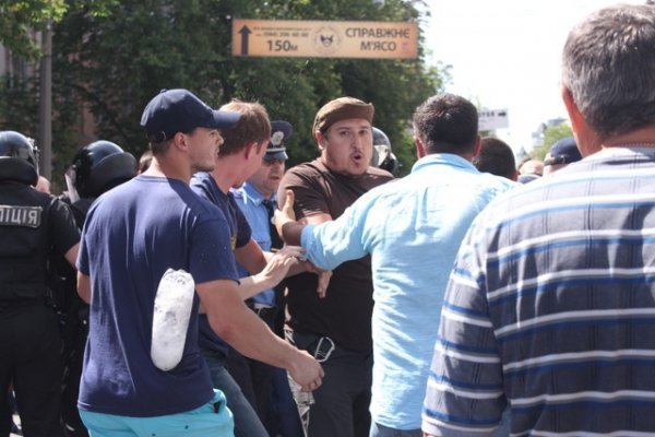 У центрі Києва ‒ масова бійка. ФОТО. ВІДЕО