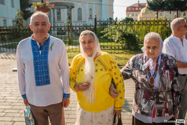 Луцьк у вишиванках. ФОТОРЕПОРТАЖ