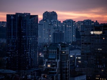 У Міненерго розповіли, скільки ще в Україні світло буде за графіком