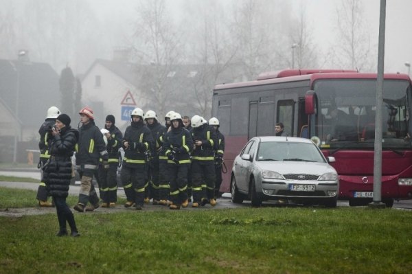 У Ризі обвалився дах торгового центру ‒ 52 людини загинули. ФОТО