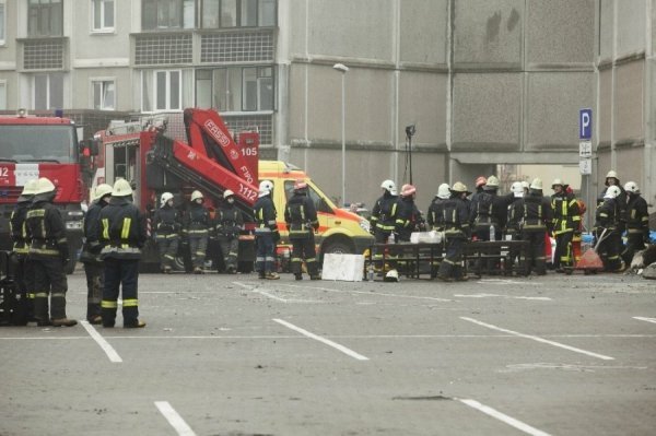 У Ризі обвалився дах торгового центру ‒ 52 людини загинули. ФОТО