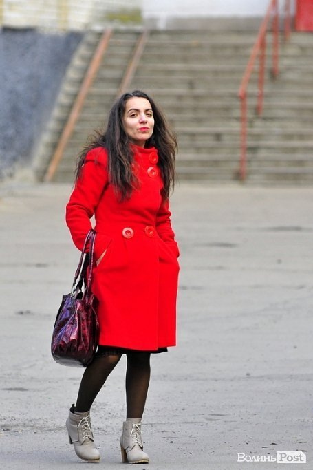 Люди на зупинках. БУДНІ МІСТА