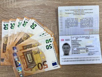 Аби виїхати до Польщі, чоловік на Волині пропонував хабар 1500 євро