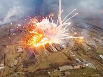 На Херсонщині знищили ворожий склад з боєприпасами та взяли в полон балакучих росіян 