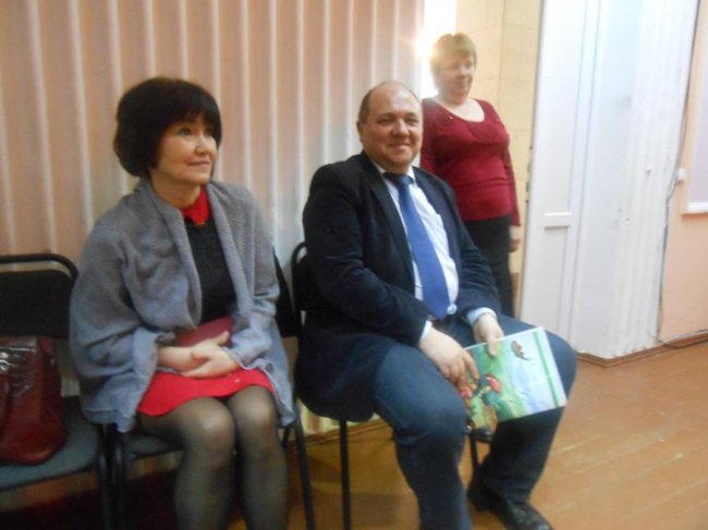 Юні лучани взяли автографи у дитячих письменників. ФОТО