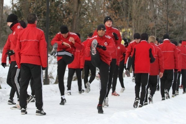 Гравці луцької «Волині» тренувалися в Центральному парку. ФОТО