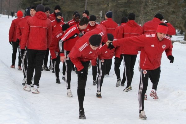 Гравці луцької «Волині» тренувалися в Центральному парку. ФОТО