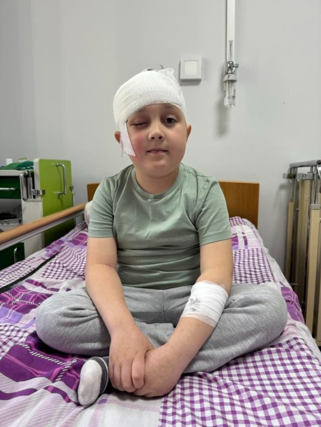 8-річному хлопчику з Волині видалили найскладнішу пухлину дитячого віку. ФОТО