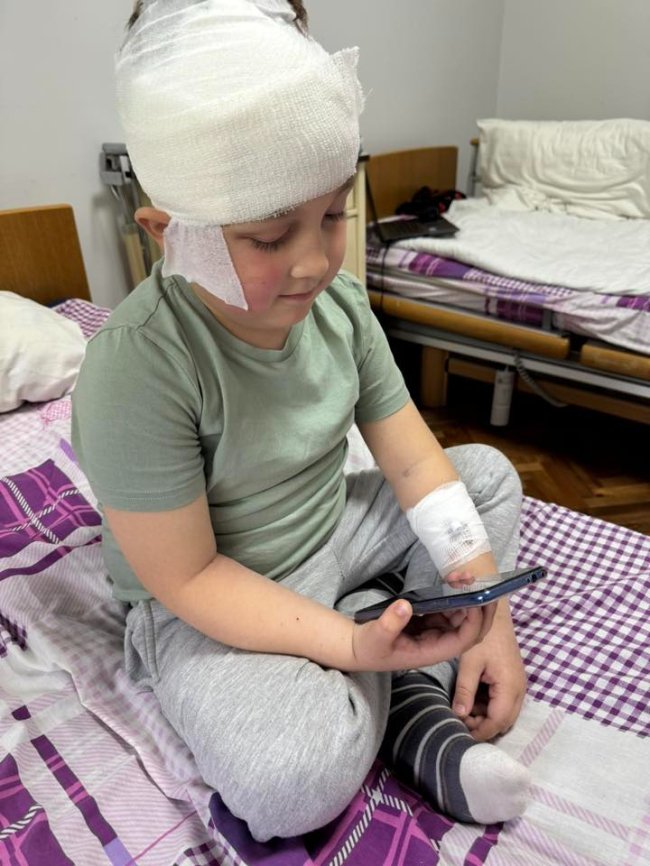 8-річному хлопчику з Волині видалили найскладнішу пухлину дитячого віку. ФОТО