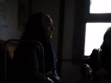 «Сатана»: у волинській електричці пенсіонерка ображала візочницю. ВІДЕО