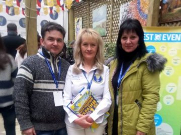 Гігантська ікона з сірників від волинського майстра стала рекордом України