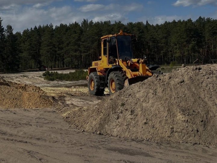 На Волині незаконно видобували пісок. ФОТО